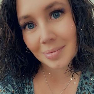 Meet your Posher, Karin